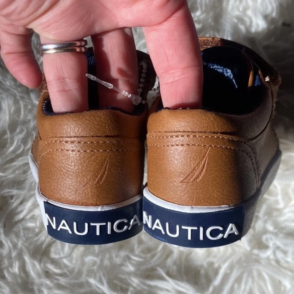 Nautica Toddler Double Strap Sneakers Size 5